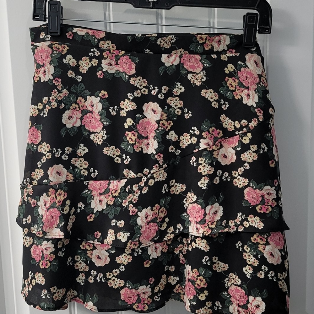American eagle studio high rise ruffle skirt
